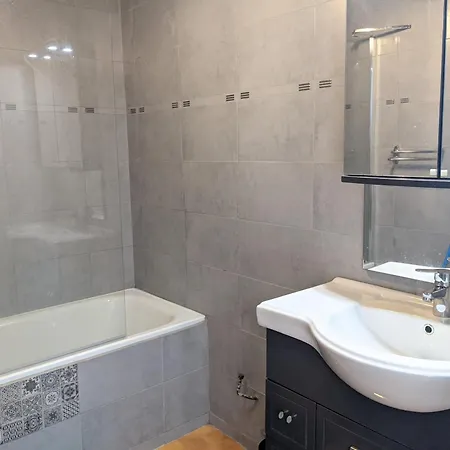 Apartment T3 Moderne 5/6 Pers. Avec Piscine Et Parking - Fr-1-797-63